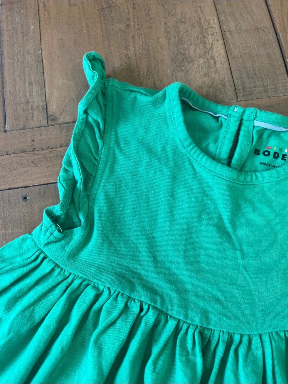 Mini Boden lamb floral appliqué green dress 5-6 years